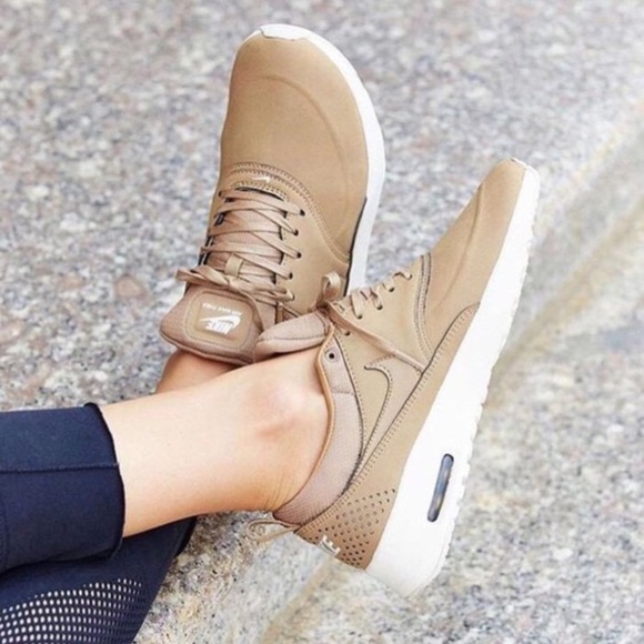 air max thea camel